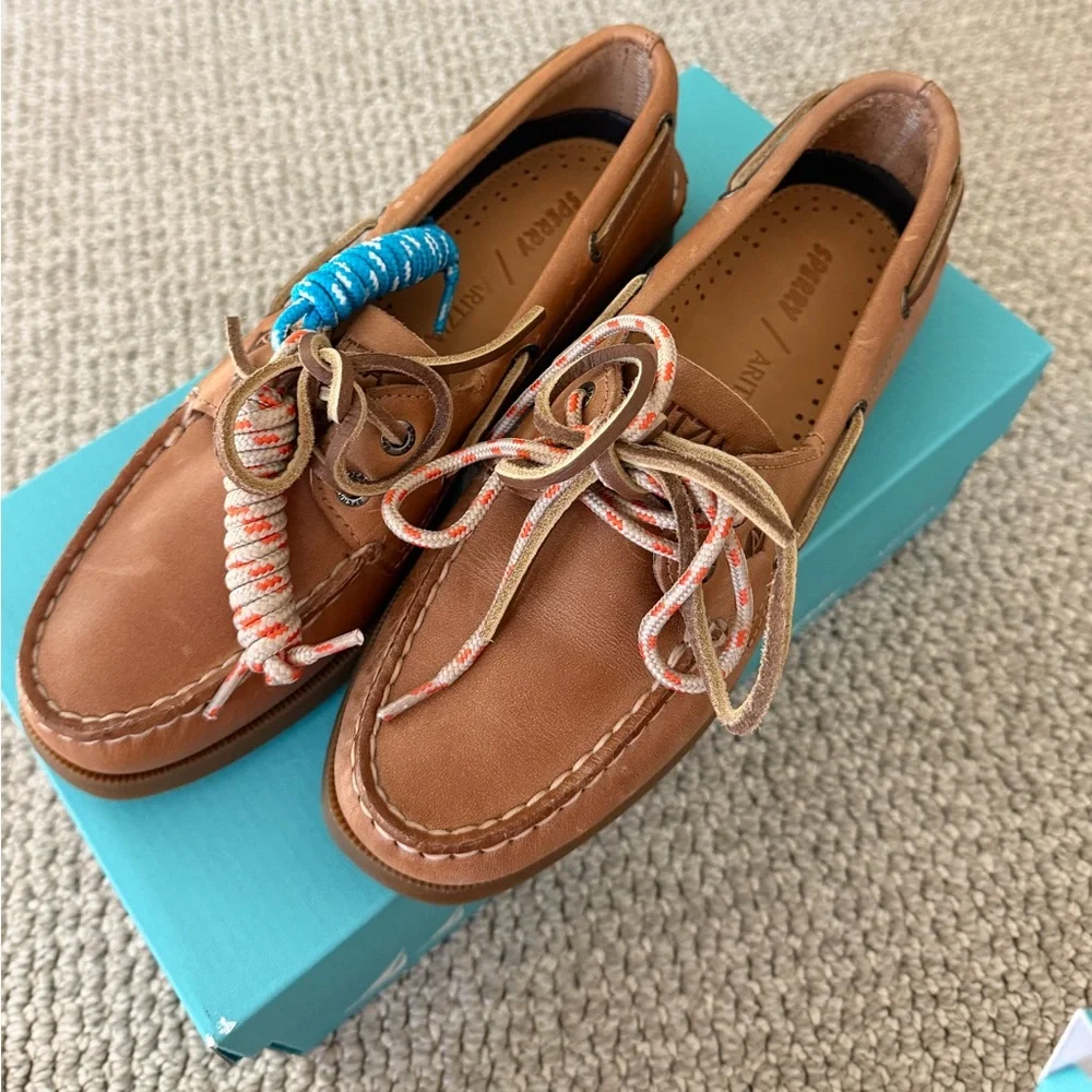 Aritzia x Sperry collab boat shoes with paracord laces